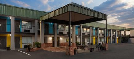 Days Inn by Wyndham Natchitoches Exterior