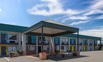 Days Inn by Wyndham Natchitoches