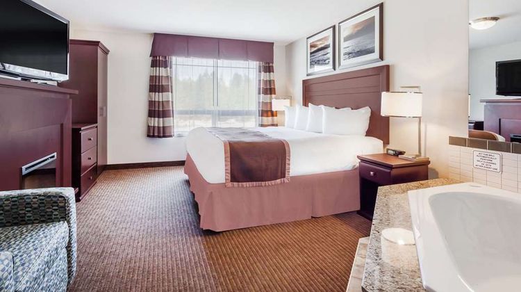 Ramada Creston Hotel Room
