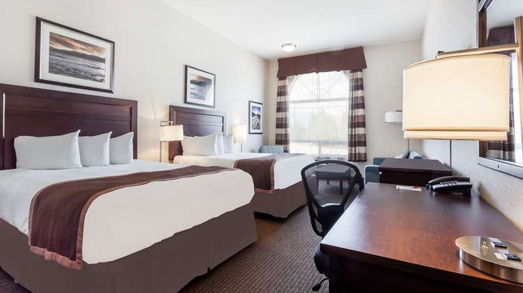 Ramada Creston Hotel Room