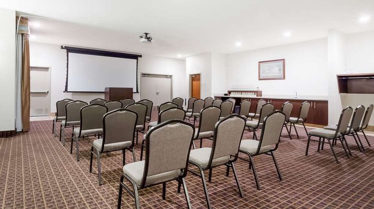 Ramada Creston Hotel Meeting