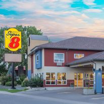 Super 8 Lethbridge