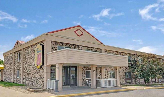 Super 8 Monticello Exterior