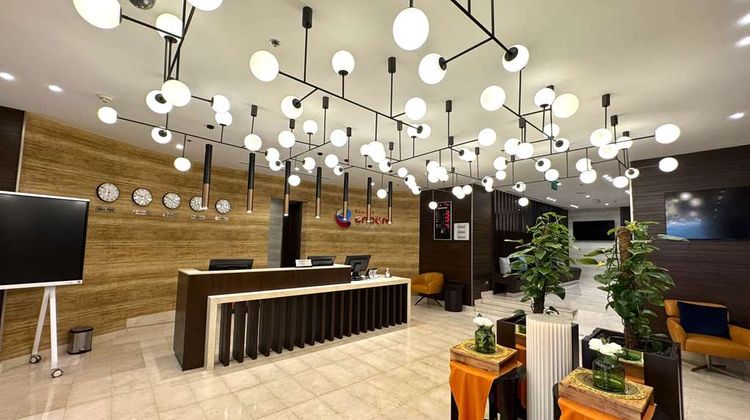 Ramada Encore by Wyndham Doha Lobby