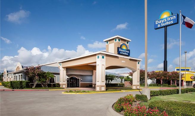 Days Inn & Suites Corpus Christi Central Exterior