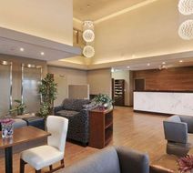 Days Inn Regina Airport West Lobby