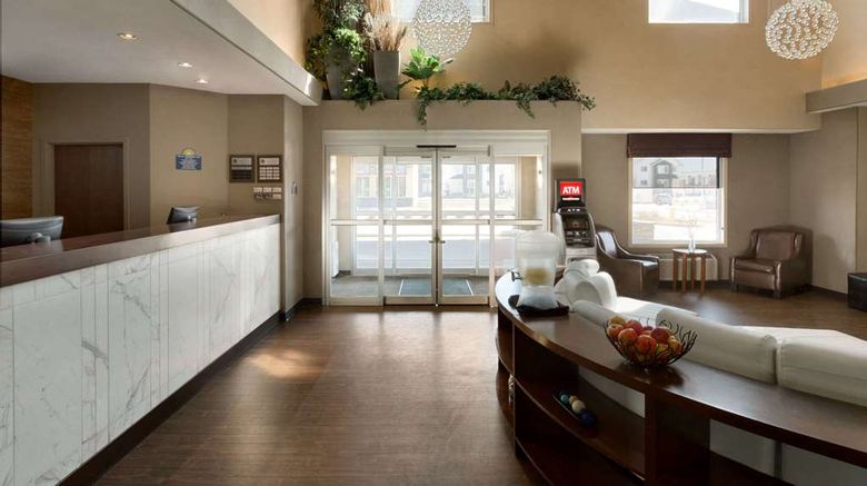 <b>Days Inn Regina Airport West Lobby</b>. Images powered by <a href="https://iceportal.shijigroup.com/" title="IcePortal" target="_blank">IcePortal</a>.