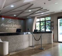 Howard Johnson Hotel Versalles Lobby