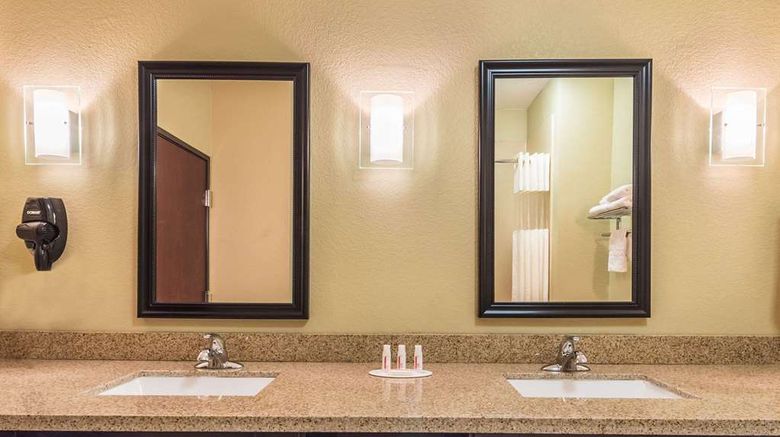 <b>Days Inn & Suites Mineral Wells Room</b>. Images powered by <a href="https://iceportal.shijigroup.com/" title="IcePortal" target="_blank">IcePortal</a>.