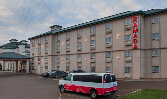 Ramada Red Deer Hotel and Suites Exterior