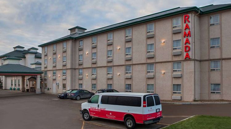 Ramada Red Deer Hotel and Suites Exterior