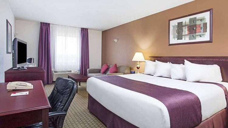 Ramada Red Deer Hotel and Suites Suite