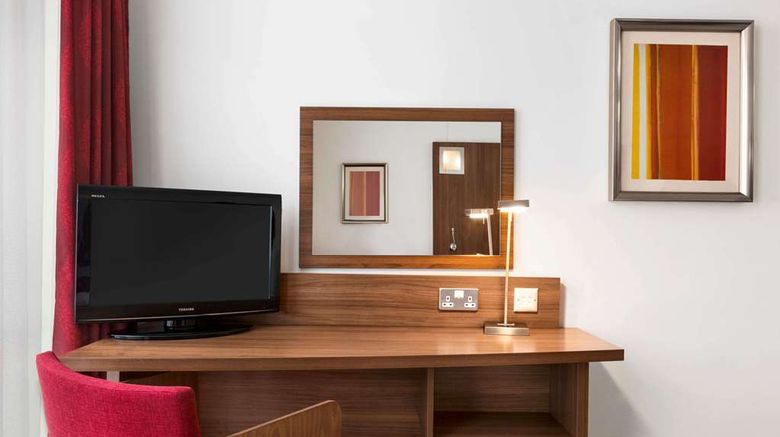 <b>Ramada Encore Leicester City Centre Room</b>. Images powered by <a href="https://iceportal.shijigroup.com/" title="IcePortal" target="_blank">IcePortal</a>.