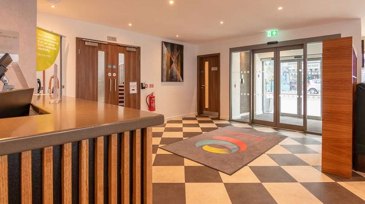 Ramada Encore Leicester City Centre Lobby