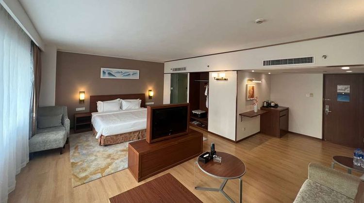 Days Inn Guangzhou Suite