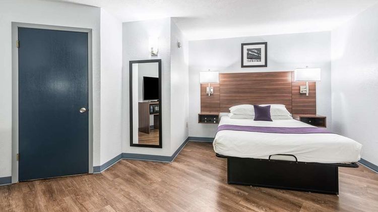 Americas Best Value Inn Searcy Room