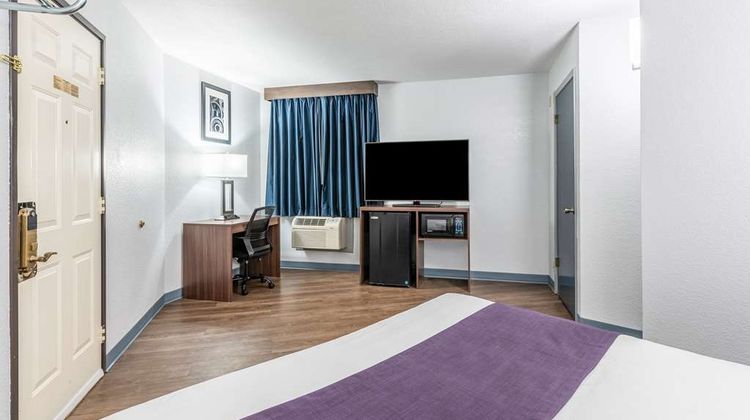 Americas Best Value Inn Searcy Room