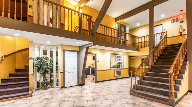 Americas Best Value Inn Searcy Lobby