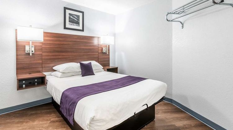 Americas Best Value Inn Searcy Room
