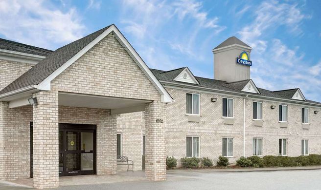 Days Inn Greensboro Exterior