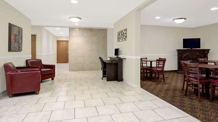 Days Inn Greensboro Lobby