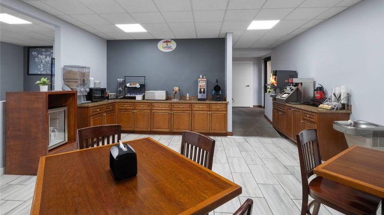 <b>Super 8 Macon West Other</b>. Images powered by <a href="https://iceportal.shijigroup.com/" title="IcePortal" target="_blank">IcePortal</a>.