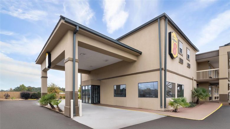 Super 8 Macon West Exterior. Images powered by <a href="https://iceportal.shijigroup.com" target="_blank" rel="noopener">Ice Portal</a>.