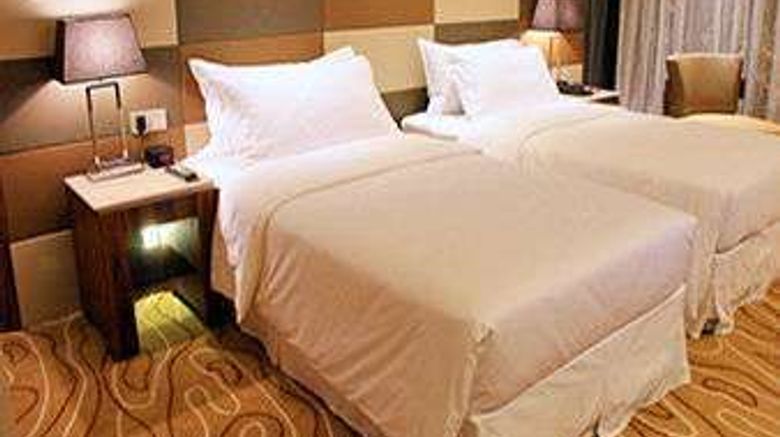 <b>Ramada Plaza Huizhou East Room</b>. Images powered by <a href="https://iceportal.shijigroup.com/" title="IcePortal" target="_blank">IcePortal</a>.