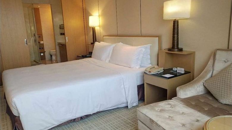 <b>Ramada Plaza Qiandeng Kunshan Room</b>. Images powered by <a href="https://iceportal.shijigroup.com/" title="IcePortal" target="_blank">IcePortal</a>.