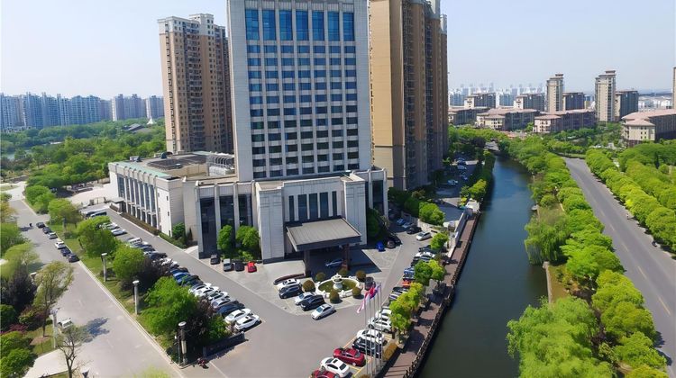 Ramada Plaza Qiandeng Kunshan Exterior