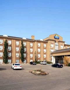 Days Inn and Suites Strathmore