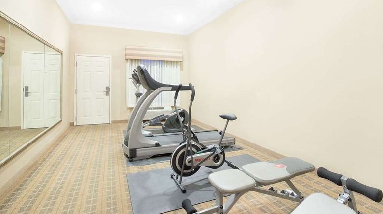 <b>Baymont Inn & Suites Crestview Health</b>. Images powered by <a href="https://iceportal.shijigroup.com/" title="IcePortal" target="_blank">IcePortal</a>.