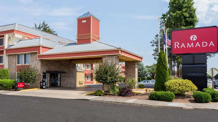 Ramada Portland East Exterior