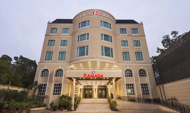 Ramada Hotel City Centre Jalandhar Exterior