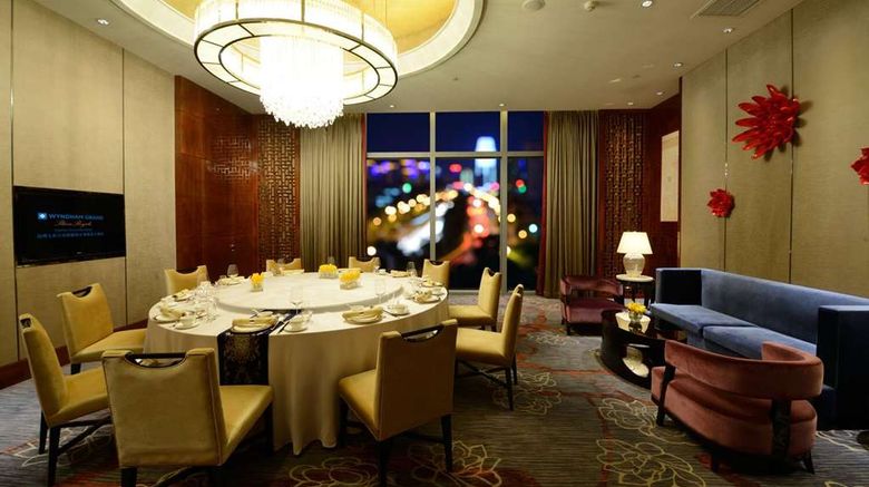 <b>Wyndham Grand Plaza Royale Kunming Meeting</b>. Images powered by <a href="https://iceportal.shijigroup.com/" title="IcePortal" target="_blank">IcePortal</a>.