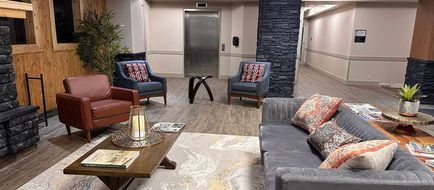 Ramada by Wyndham Estevan Lobby