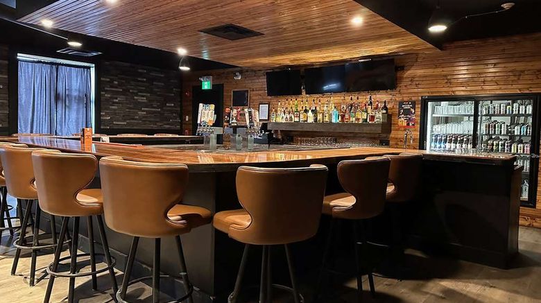 <b>Ramada by Wyndham Estevan Restaurant</b>. Images powered by <a href="https://iceportal.shijigroup.com/" title="IcePortal" target="_blank">IcePortal</a>.
