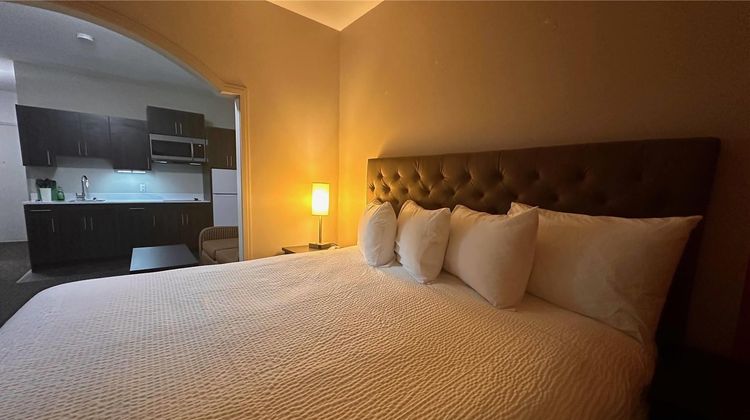 Ramada by Wyndham Estevan Room