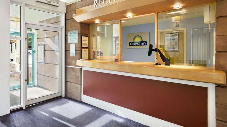 Days Inn Lockerbie Annandale Water Lobby
