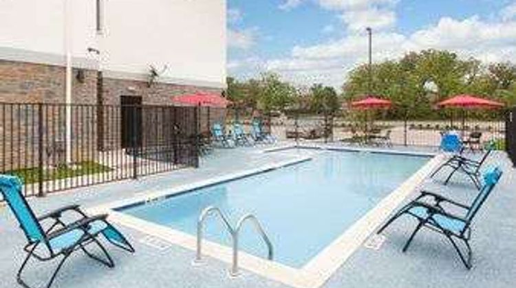 Baymont Inn & Suites College Station Pool