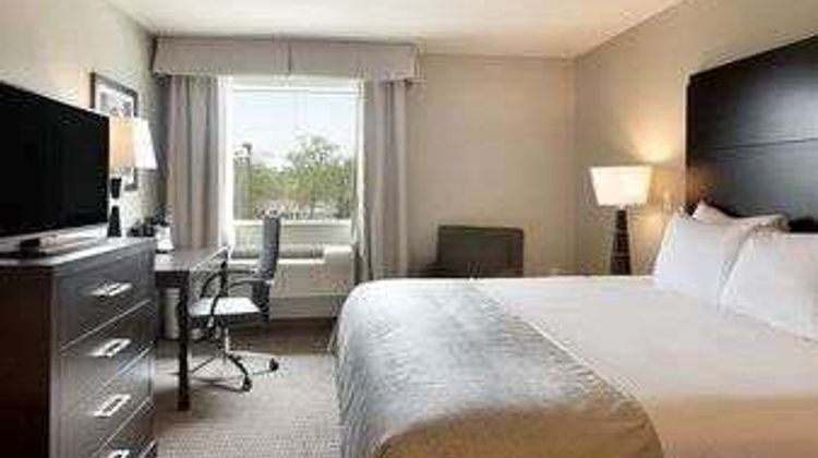 Baymont Inn & Suites College Station Room