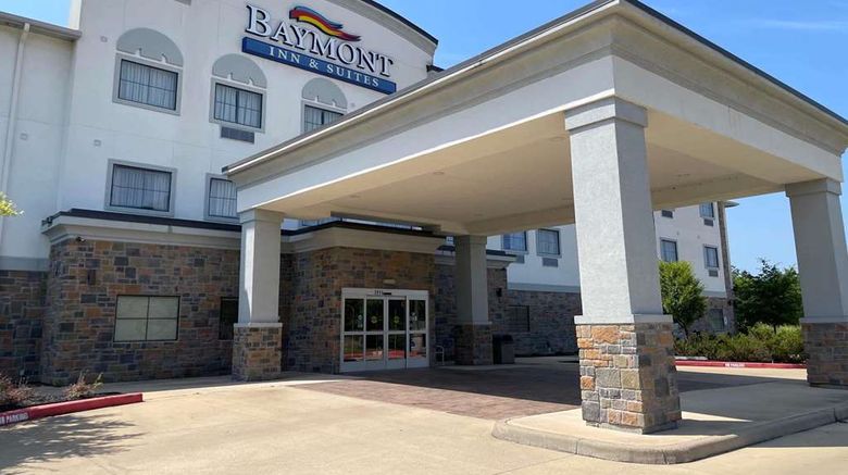 <b>Baymont Inn & Suites College Station Exterior</b>. Images powered by <a href="https://iceportal.shijigroup.com/" title="IcePortal" target="_blank">IcePortal</a>.