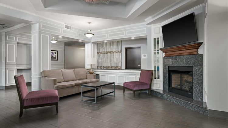 Baymont Inn & Suites College Station Lobby