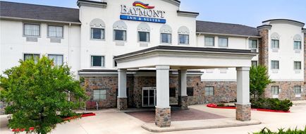 Baymont Inn & Suites College Station Exterior