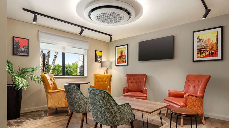 <b>Super 8 by Wyndham Chester East Lobby</b>. Images powered by <a href="https://iceportal.shijigroup.com/" title="IcePortal" target="_blank">IcePortal</a>.