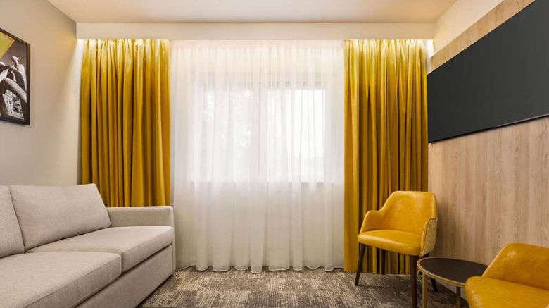 <b>Super 8 by Wyndham Chester East Suite</b>. Images powered by <a href="https://iceportal.shijigroup.com/" title="IcePortal" target="_blank">IcePortal</a>.
