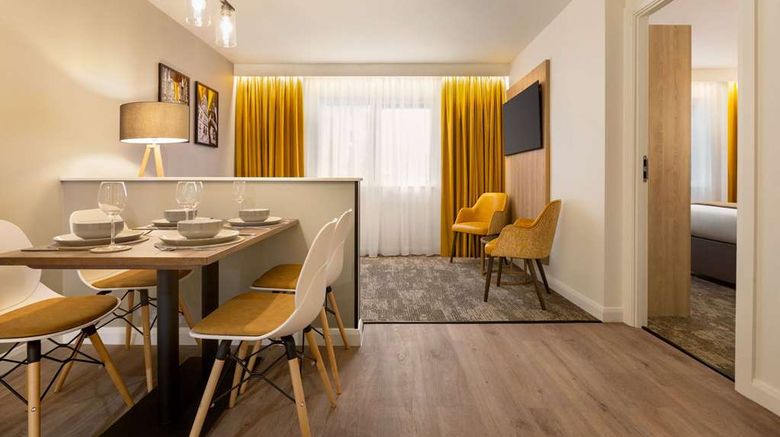 <b>Super 8 by Wyndham Chester East Suite</b>. Images powered by <a href="https://iceportal.shijigroup.com/" title="IcePortal" target="_blank">IcePortal</a>.
