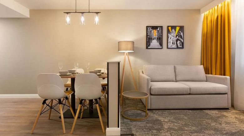 <b>Super 8 by Wyndham Chester East Suite</b>. Images powered by <a href="https://iceportal.shijigroup.com/" title="IcePortal" target="_blank">IcePortal</a>.