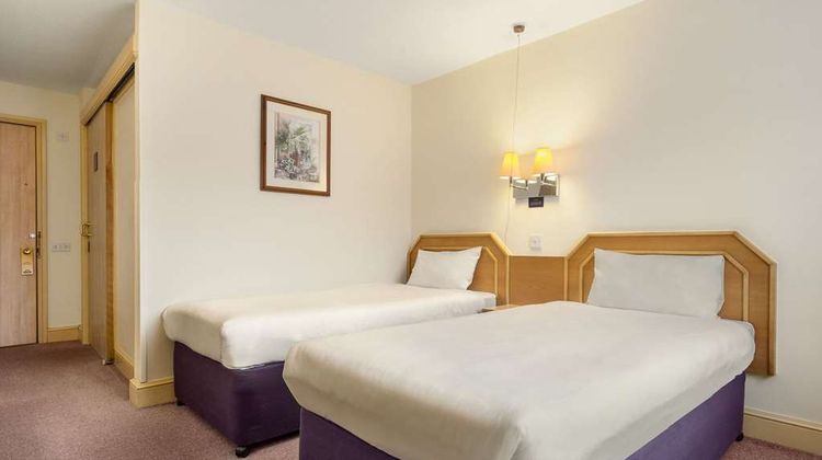 Days Inn Sevenoaks Clacket Lane Room