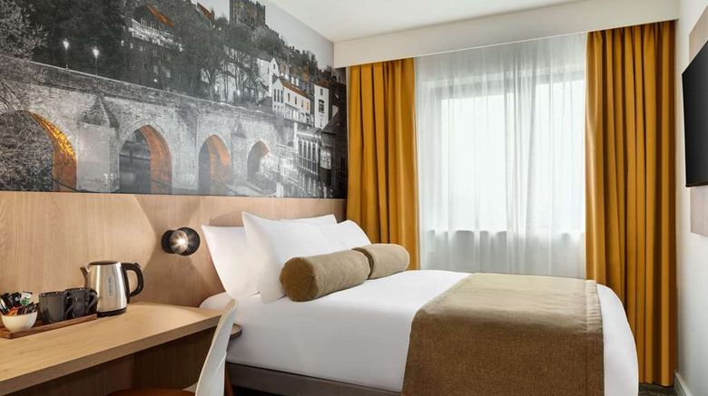 <b>Super 8 by Wyndham Durham Room</b>. Images powered by <a href="https://iceportal.shijigroup.com/" title="IcePortal" target="_blank">IcePortal</a>.